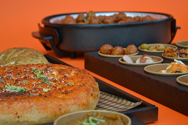 HAPJES BUFFET #4 √ ECHT HEEL MOOI √ hapjes √ warme hapjes √ tomaten en knoflook brood √ incl warmhoud pannen √ presenteer bladen √ in belgie bezorgd - Afbeelding 3