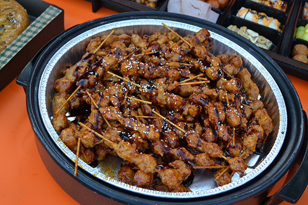 HAPJES BUFFET #3 √ 1 METER 80 CM LANG √ hapjes √ warme hapjes √ mini broodjes √ burgers √ tomaten en knoflook brood √ in belgie bezorgd - Afbeelding 2