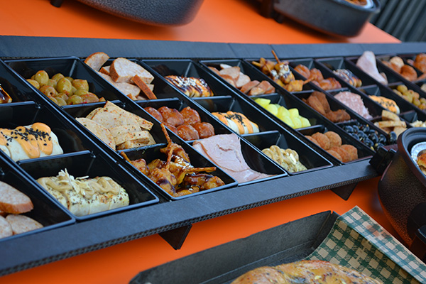 Hapjes buffet #6 √ incl 4 warme hapjespannen,√ veel burgers en √hapjes √ incl plateau's √ in belgie bezorgd - Afbeelding 9