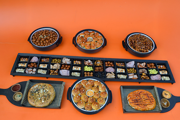 Hapjes buffet #6 √ incl 4 warme hapjespannen,√ veel burgers en √hapjes √ incl plateau's √ in belgie bezorgd