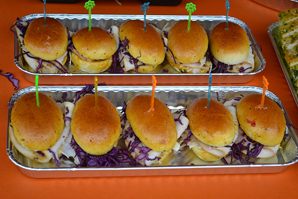 HAPJESPAKKET VOOR IN DE OVEN √ hapjes √ warme hapjes √ burgertjes √ sandwiches √ tomaat en knoflookbrood √ in belgie bezorgd - Afbeelding 3