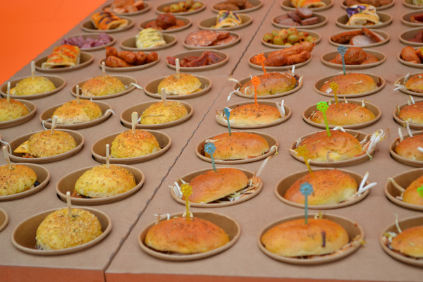 PARTY-BITES MEGADEAL!! WAANZINNIG VEEL EN WAANZINNIG GROOT - Afbeelding 2