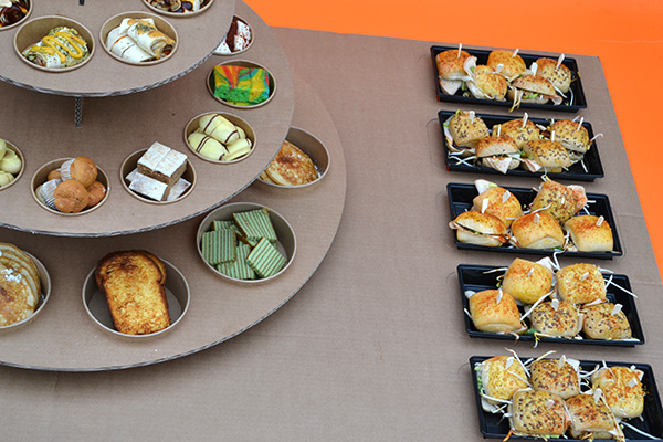 LUNCH BUFFET - 1m 80 lang √ maakt elke lunch of brunch bijzonder √ desserts √ burgers √ sandwiches √ in belgie bezorgd - Afbeelding 4