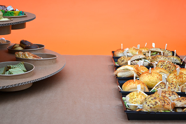 LUNCH BUFFET - 1m 80 lang √ maakt elke lunch of brunch bijzonder √ desserts √ burgers √ sandwiches √ in belgie bezorgd - Afbeelding 6