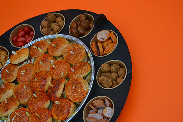 BORRELSCHAAL INCL 18 HAMBURGERS √ grote schaal 60CM √ hapjes √ hamburgertjes √ in belgie bezorgd - Afbeelding 3