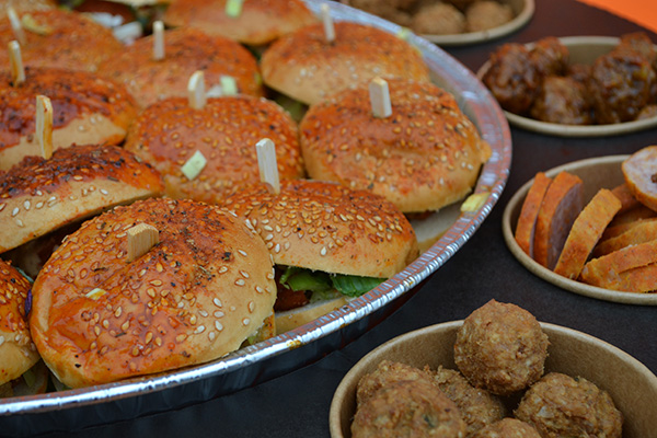 BORRELSCHAAL INCL 18 HAMBURGERS √ grote schaal 60CM √ hapjes √ hamburgertjes √ in belgie bezorgd - Afbeelding 5