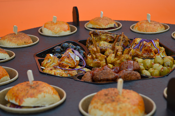 HALAL Cateringschaal "GROOT" inclusief 12 halalburgers - 60cm √ in belgie bezorgd - Afbeelding 2