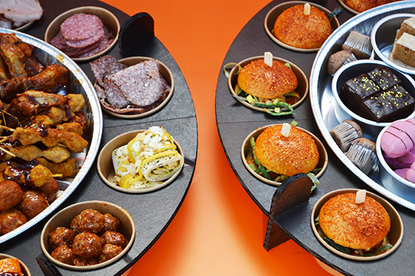 2 BORRELSCHALEN HAPJES EN DESSERTS EN BURGERS √ grote schalen 60 CM √ hapjes √ warme hapjes √ desserts √ burgers √ in belgie bezorgd - Afbeelding 4